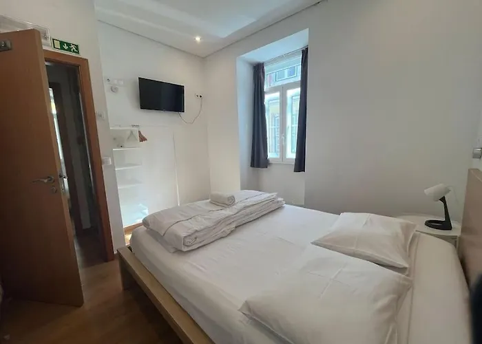 3 Bedroom - Bairro Alto Apartament *