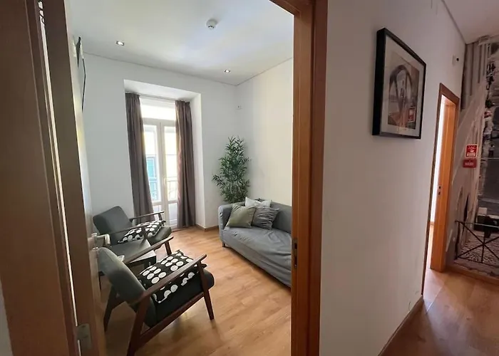 3 Bedroom - Bairro Alto Apartament *