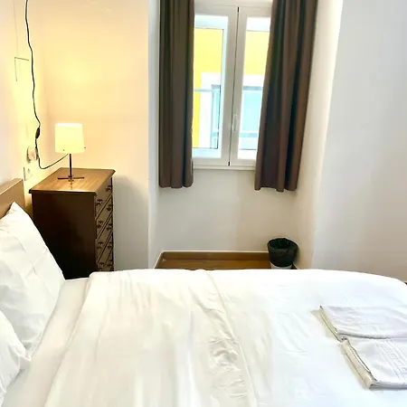 Daire 3 Bedroom - Bairro Alto Lisboa